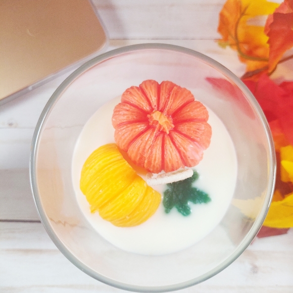 Halloween fall pumpkin patch decorative candle - Picture 6 of 6